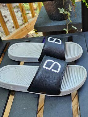 SANDALBOYZ Slides Men’s 9